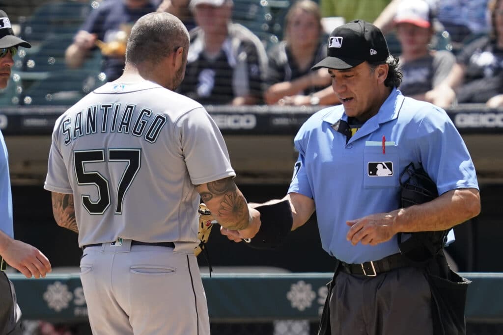 Seattle Mariners pitcher Héctor Santiago became the first player disciplined