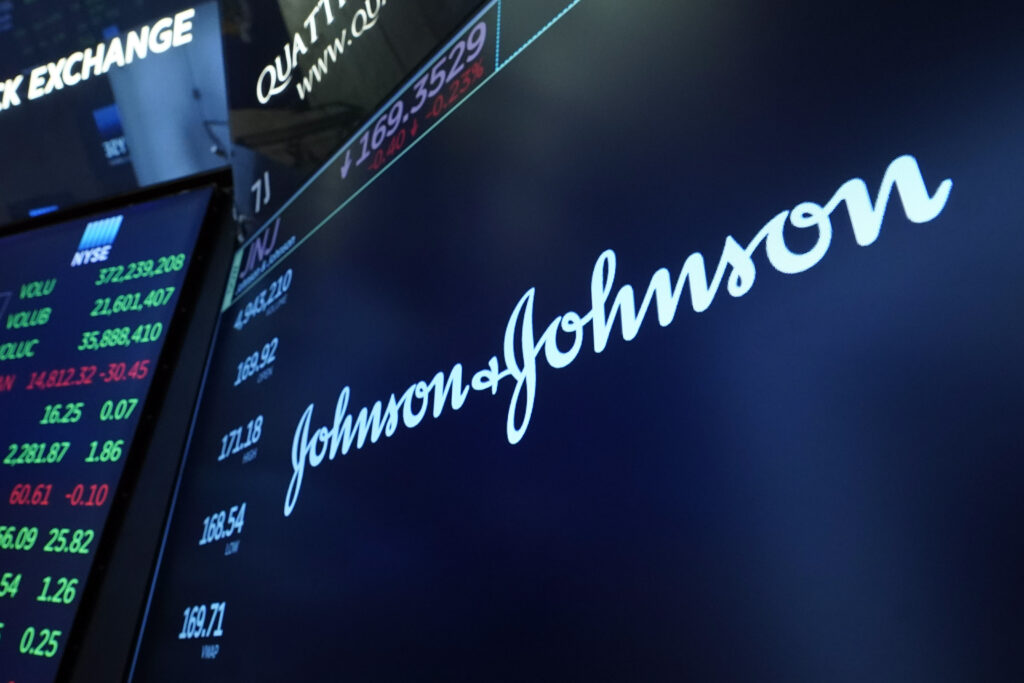 Strong Q2 at J&J, but outlook cut again due to dollar's rise