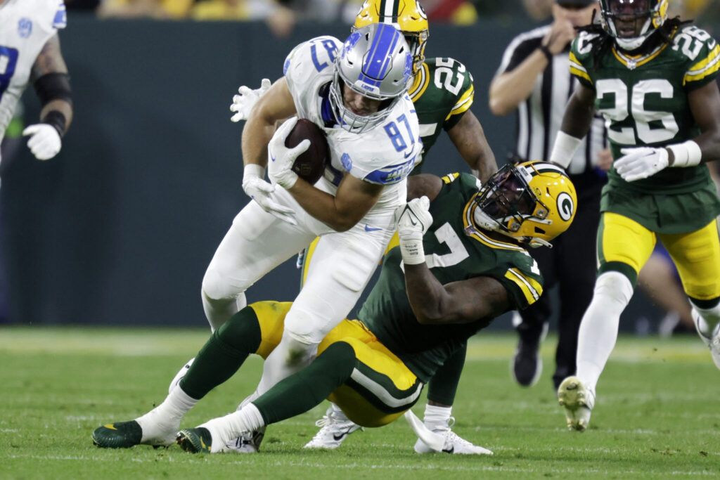 David Montgomery runs wild as Lions beat Packers 34-20 to take early  command of NFC North – WWLP