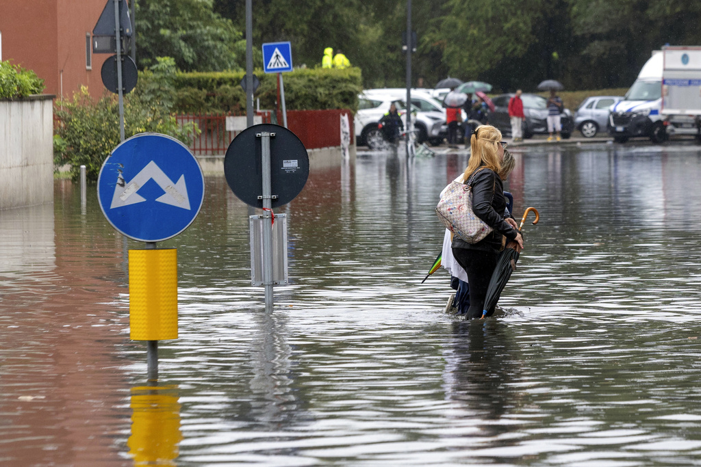 Rainstorms Flood Northern Italy, Triggering Chaos and Rescue