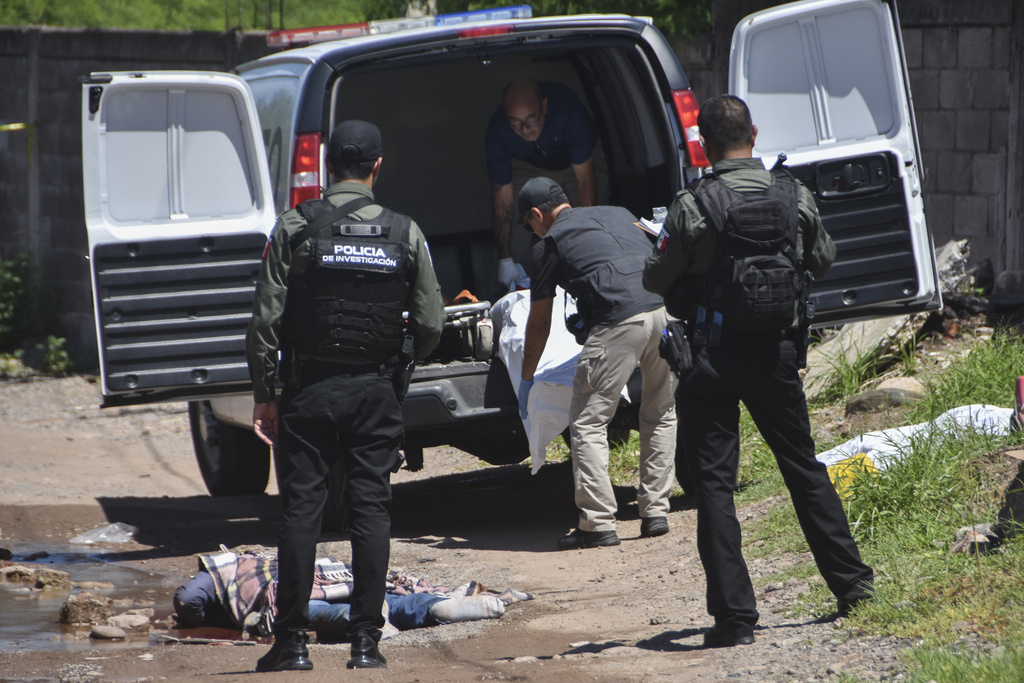 Sinaloa Cartel Factions Clash, Leaving 30 Dead in Mexico's North