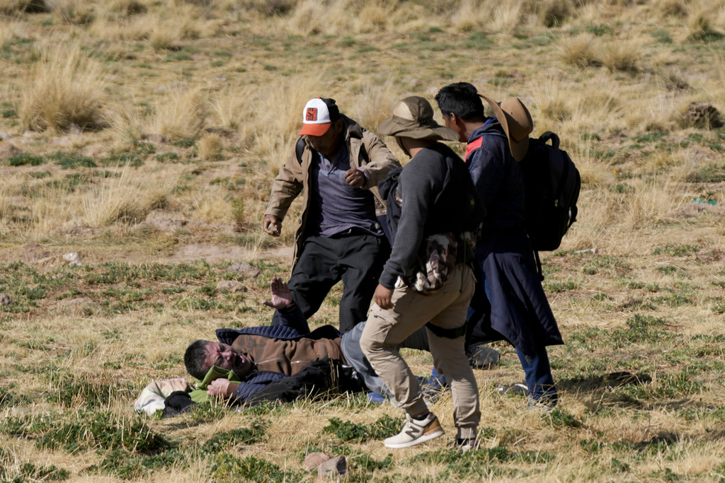 Pro-Evo Morales March Clashes with Counterprotesters in Bolivia