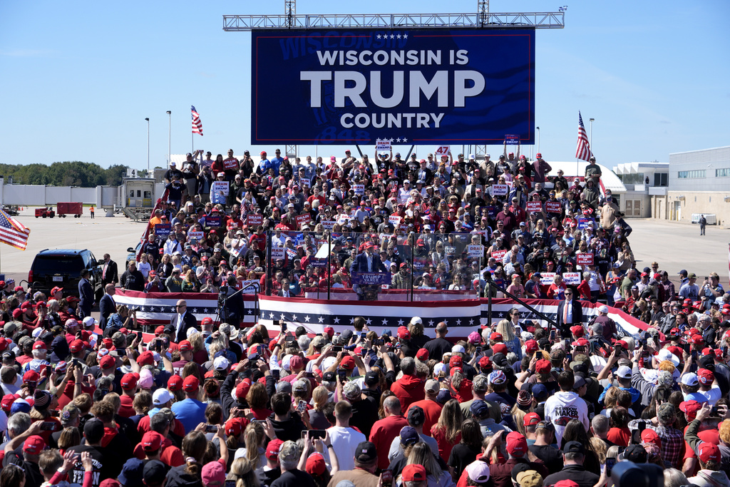 Trump, Harris Campaign in Key Wisconsin Swing State