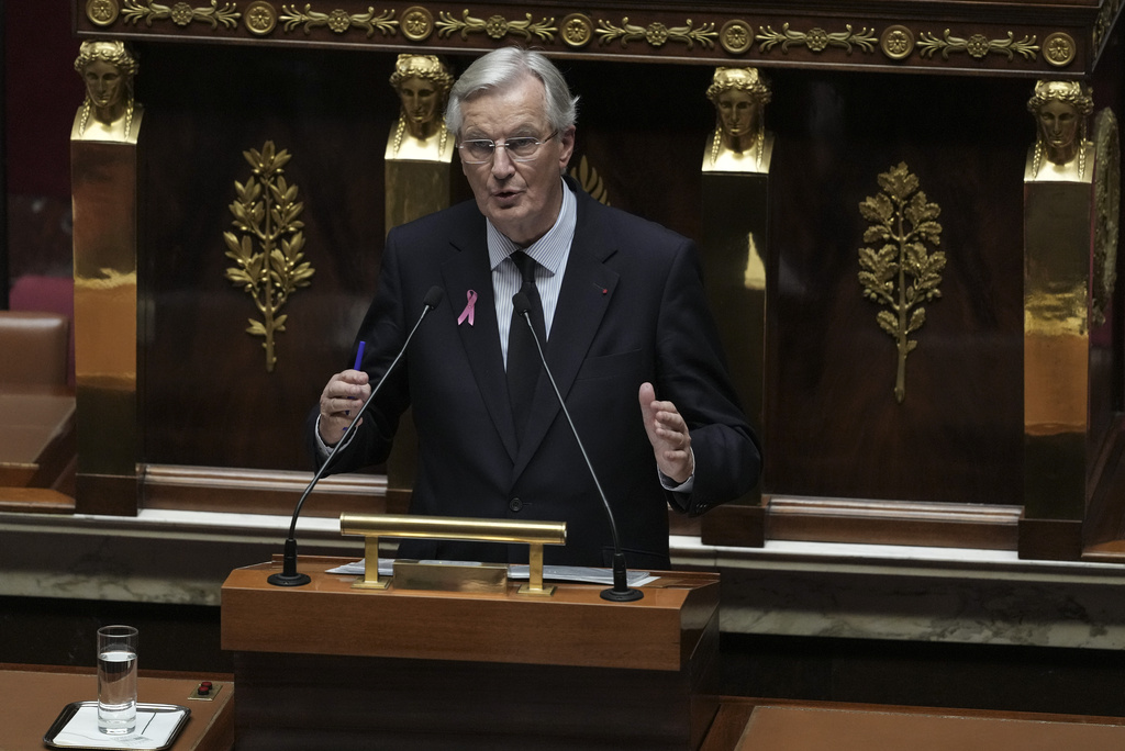 France’s Minority Government Survives No-Confidence Vote