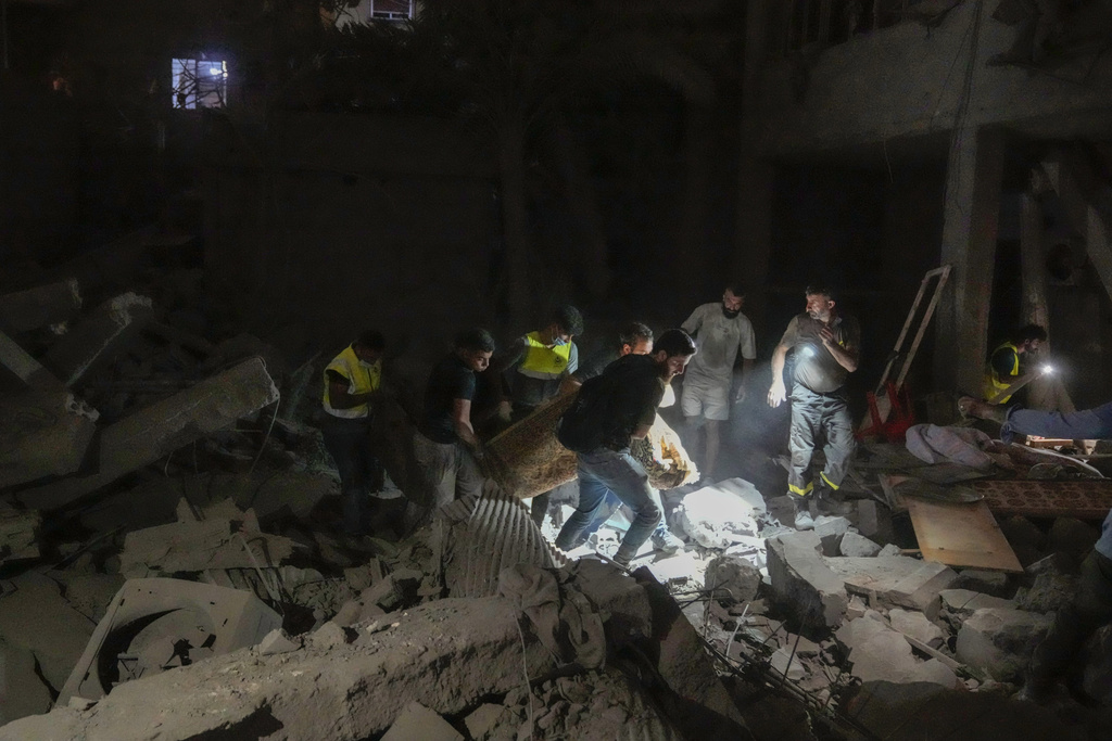 Israeli Airstrikes in Central Beirut Kill 11, Injure 48 Amid Conflict