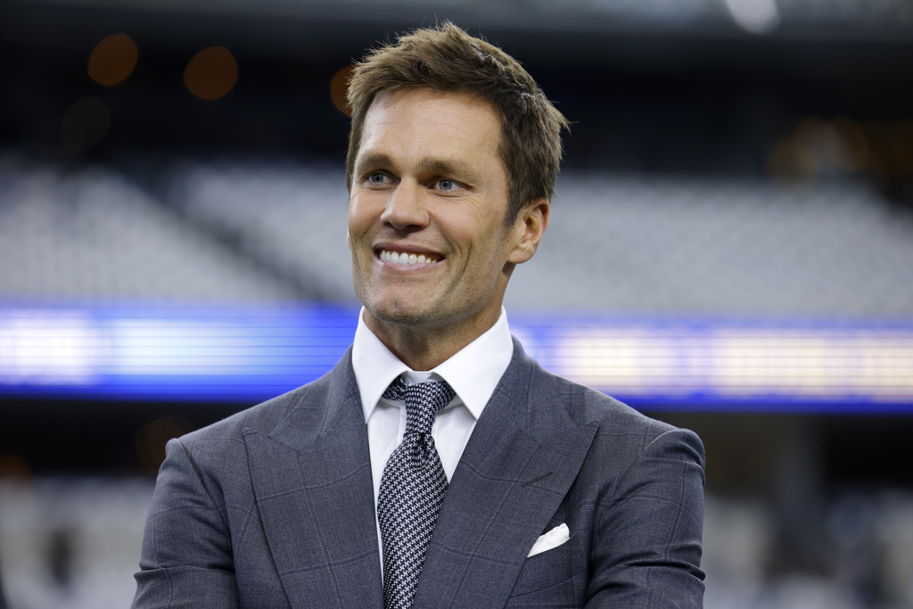 NFL Owners Approve Tom Brady's Minority Stake in Raiders