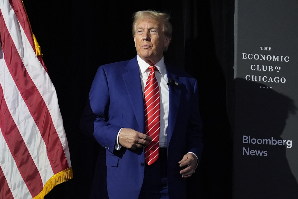 Trump Defends Tariffs as Economic Cure-All at Chicago Event