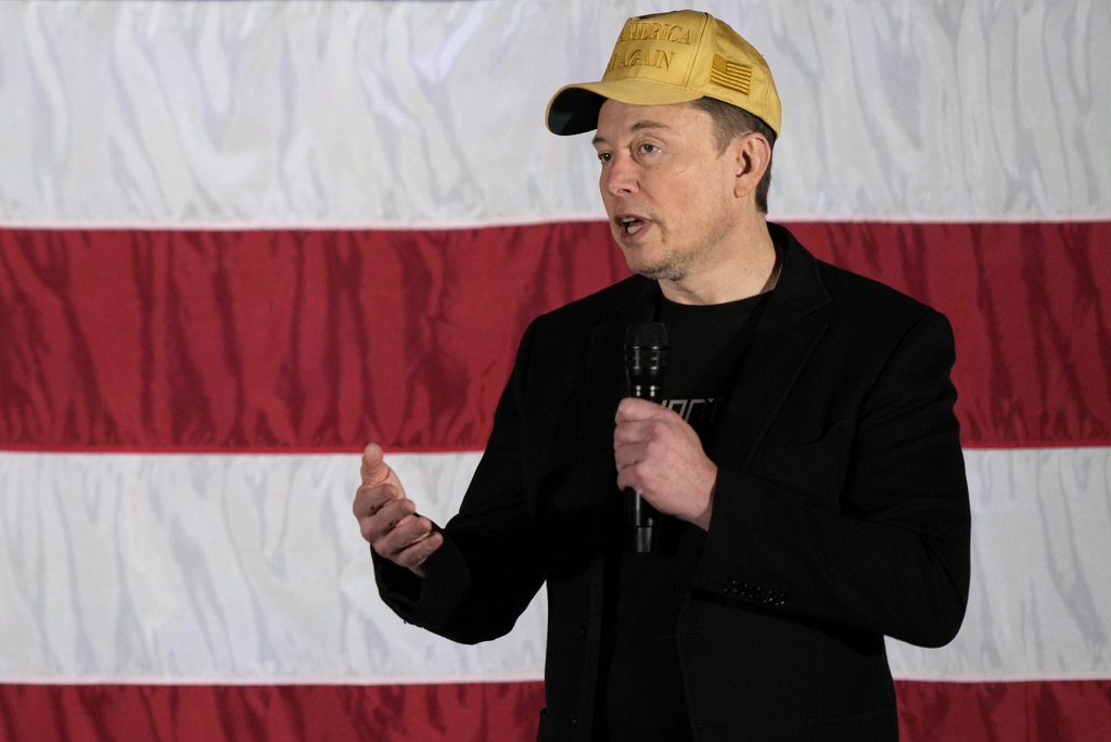 Elon Musk Hosts First Pro-Trump Event, Urges Early Voting in PA