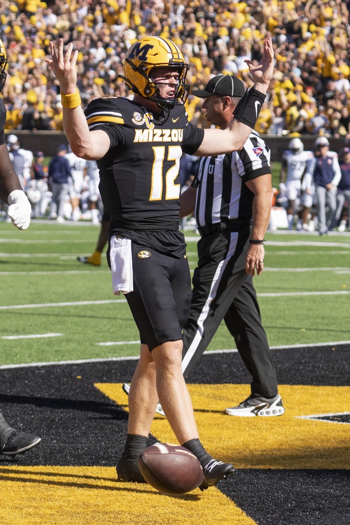 Brady Cook's Comeback Leads Missouri to 21-17 Win Over Auburn