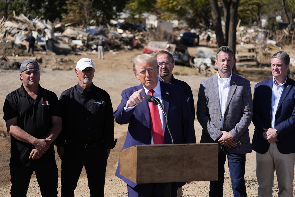 Trump Criticizes FEMA While Surveying Hurricane Damage in NC