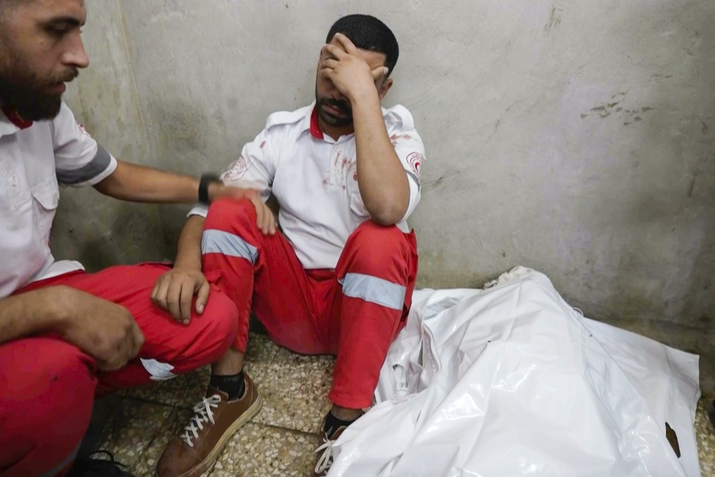 Palestinian Medic Discovers Mother’s Death After Gaza Airstrike