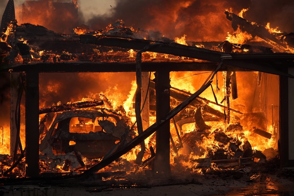 Firefighters Progress Against Southern California’s Mountain Fire