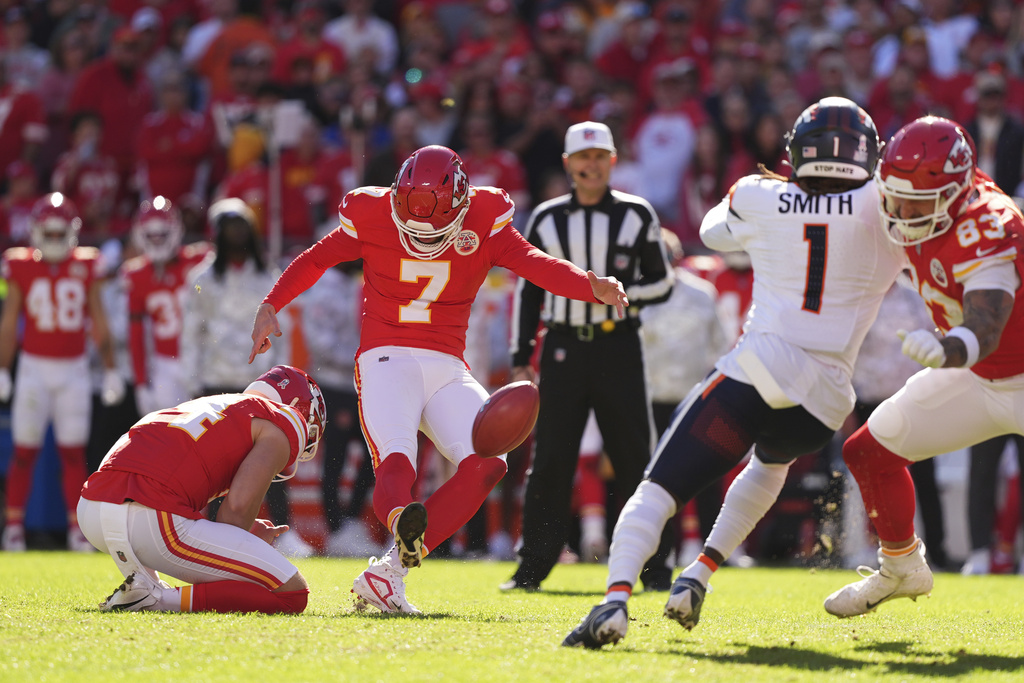 Harrison Butker’s Injury Sidelines Him, Chiefs Eye Playoff Return