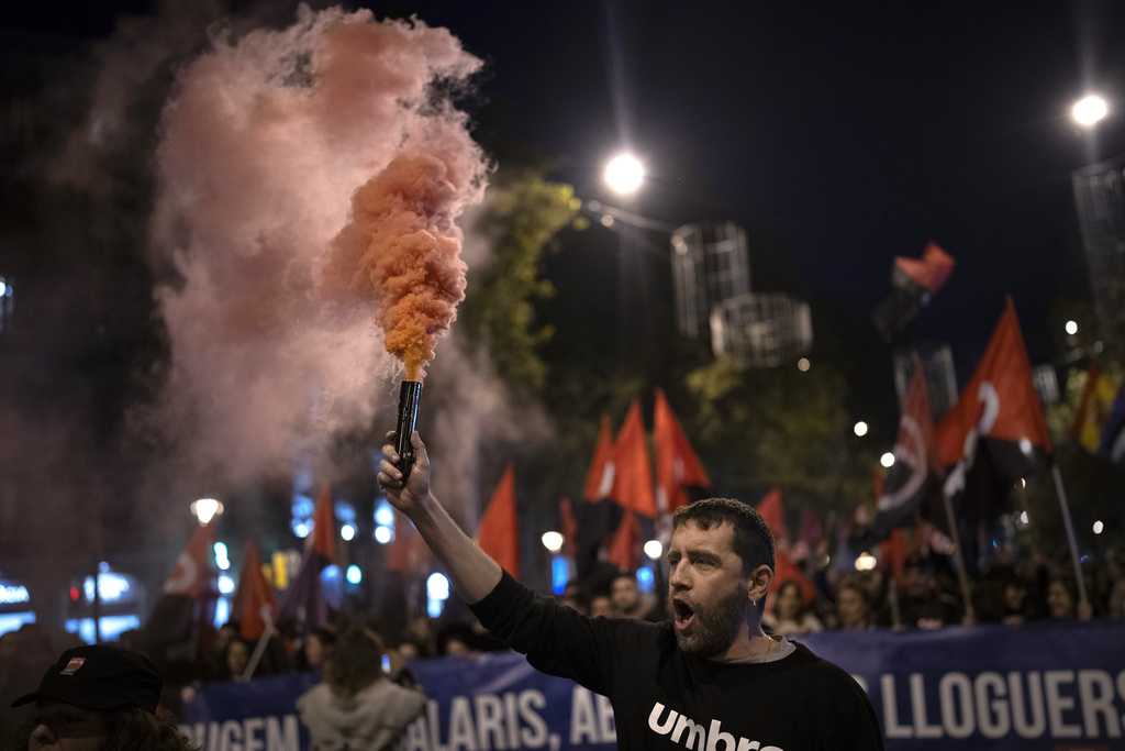 Housing Crisis Sparks Mass Protests in Barcelona Streets