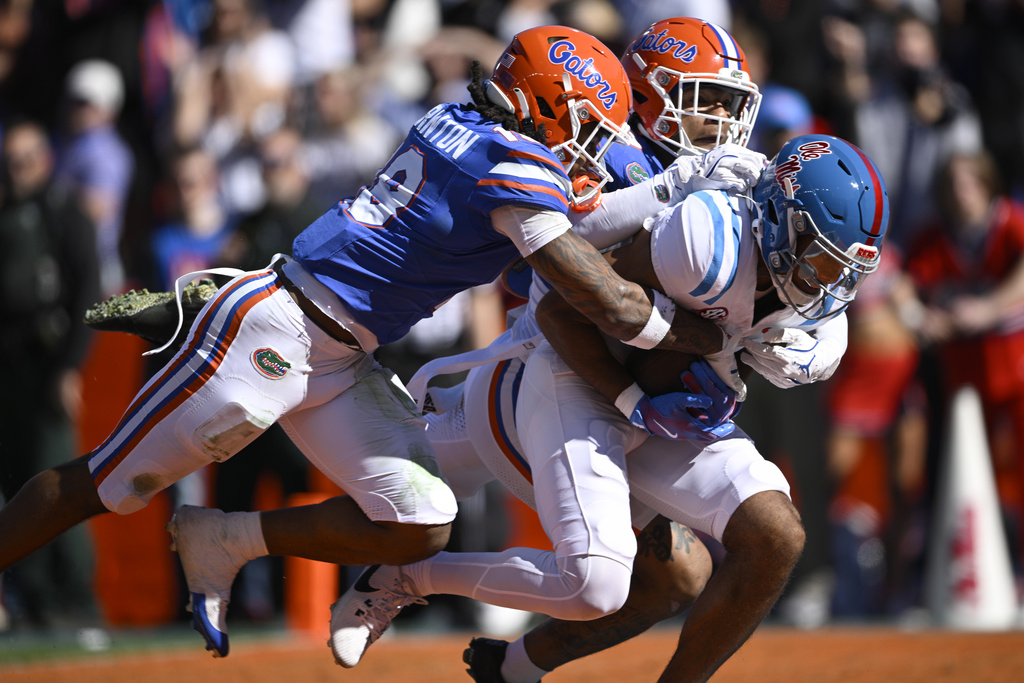 Florida Stuns No. 9 Ole Miss, 24-17