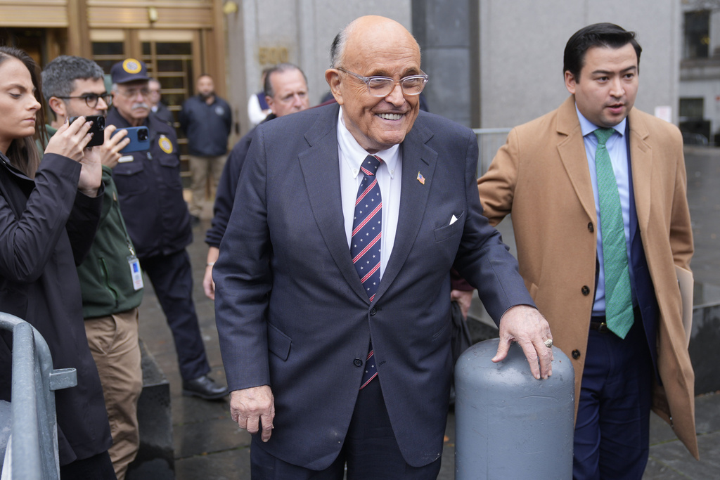 Rudy Giuliani Clashes with Judge Over Asset Turnover in Case