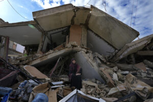 Lebanese Families Return to Ruins After Ceasefire Agreement