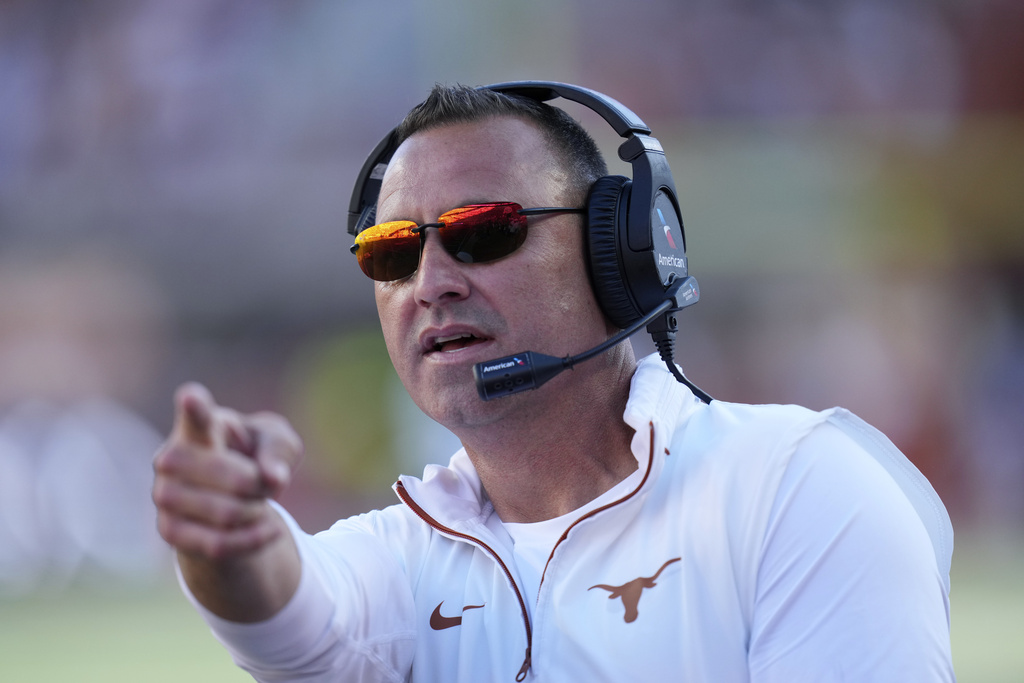 Top Programs Dominate Early Signing Period Amid NIL