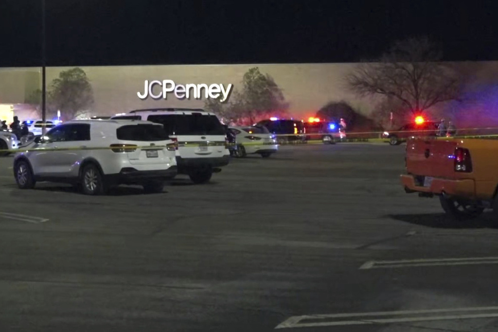 Texas Police Fatally Shoot Motorist After Mall Chase