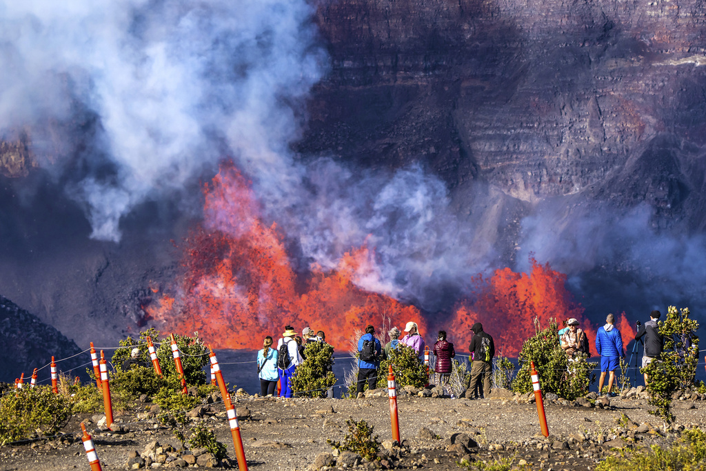 Hawaii’s Kilauea Volcano Continues Spectacular Lava Display