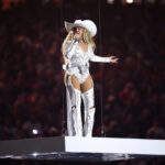 Beyoncé Shines in Netflix’s Christmas NFL Debut, Stealing Show