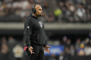 Raiders End Antonio Pierce’s Tenure Amid Tumultuous Season