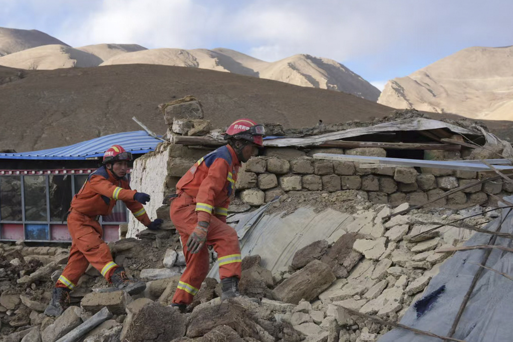 Earthquake Near Shigatse Kills 126, Triggers Massive Relief Efforts