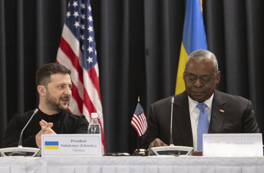 Zelenskyy and Austin Urge Continued U.S. Support for Ukraine