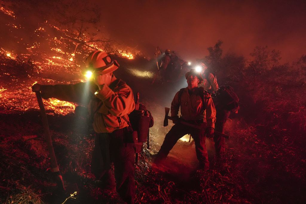 Southern California Braces for Wildfires Amid Santa Ana Winds