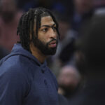 Mavericks Delay Anthony Davis’ Debut Amid Injury Concerns