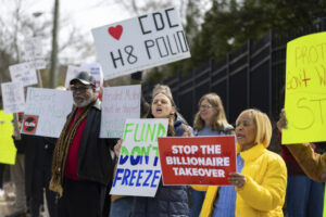 CDC Loses Top Scientists Amid Federal Layoffs and Budget Cuts