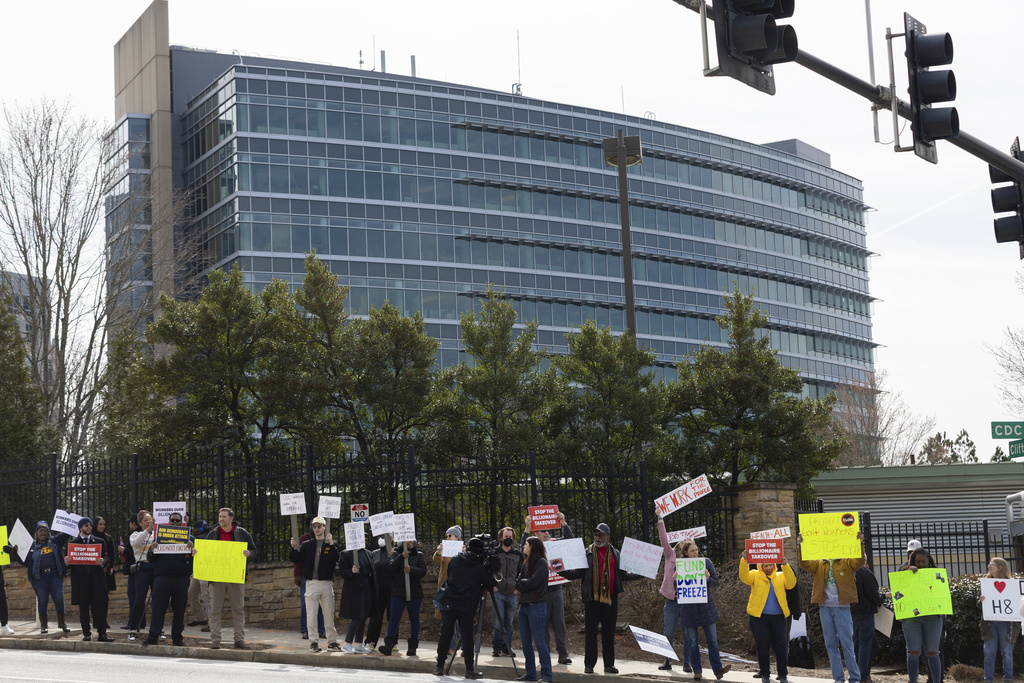 CDC Loses Top Scientists Amid Federal Layoffs and Budget Cuts