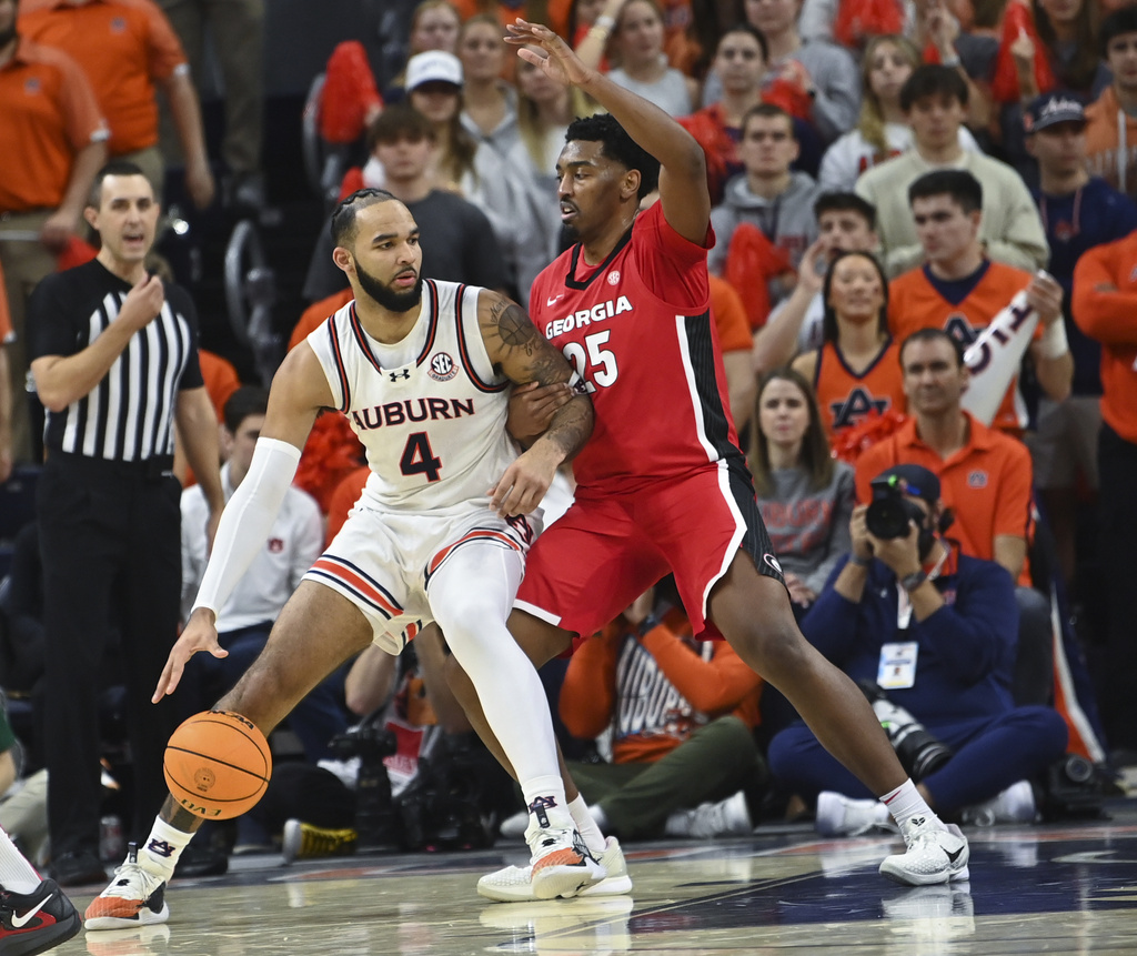 Johni Broome Drops 31 as No. 1 Auburn Tops Georgia 82-70