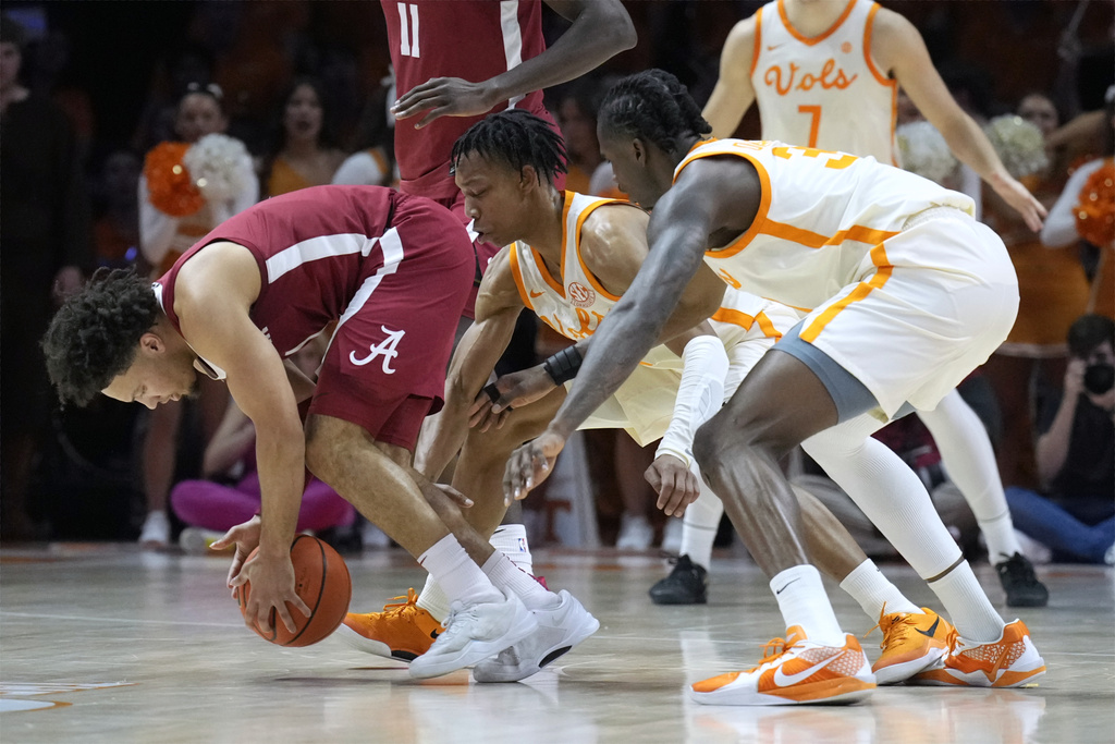 Jahmai Mashack’s Buzzer-Beater Lifts Tennessee Over Alabama