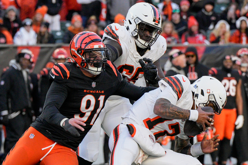 Bengals’ Trey Hendrickson Granted Permission to Seek Trade