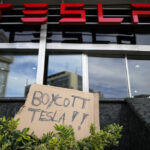 Tesla Stock Plunges as Musk’s Politics Alienate Buyers