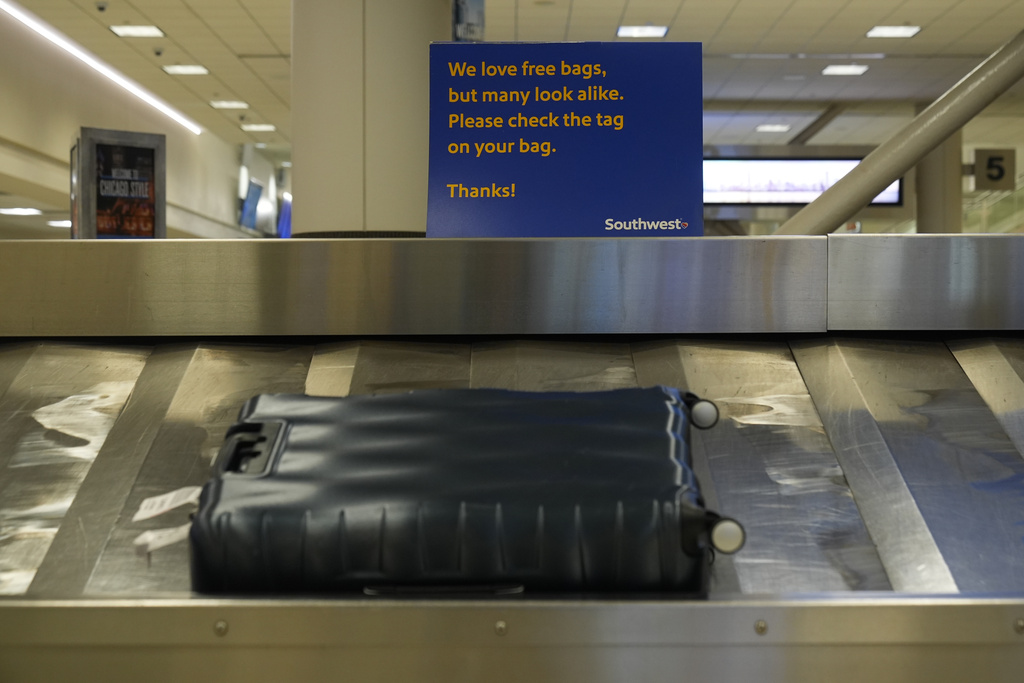 Southwest Airlines to Start Charging for Checked Bags in May