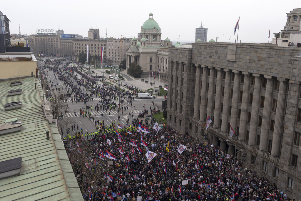 Mass Protests in Serbia Challenge Vucic’s Grip on Power