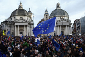 Italy’s Pro-Europe Rally Draws Tens of Thousands in Rome