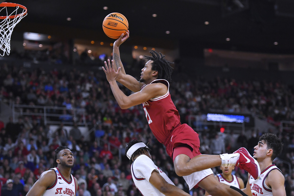 Razorbacks Upset St. John’s, Advance to Sweet 16