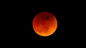 Total Lunar Eclipse to Turn Moon Red on Thursday Night