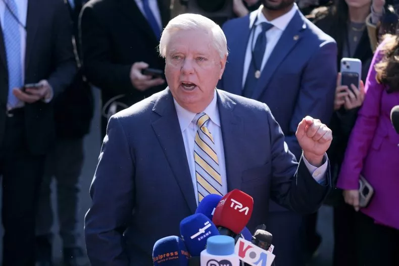 Lindsey Graham Jokes Trump Should Be Next Pope
